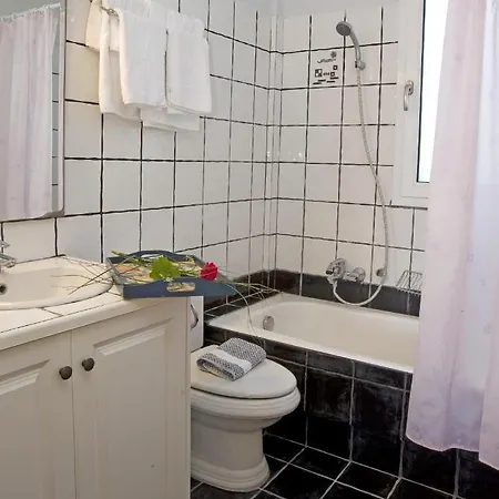 Sleeps 6 Pool Wifi